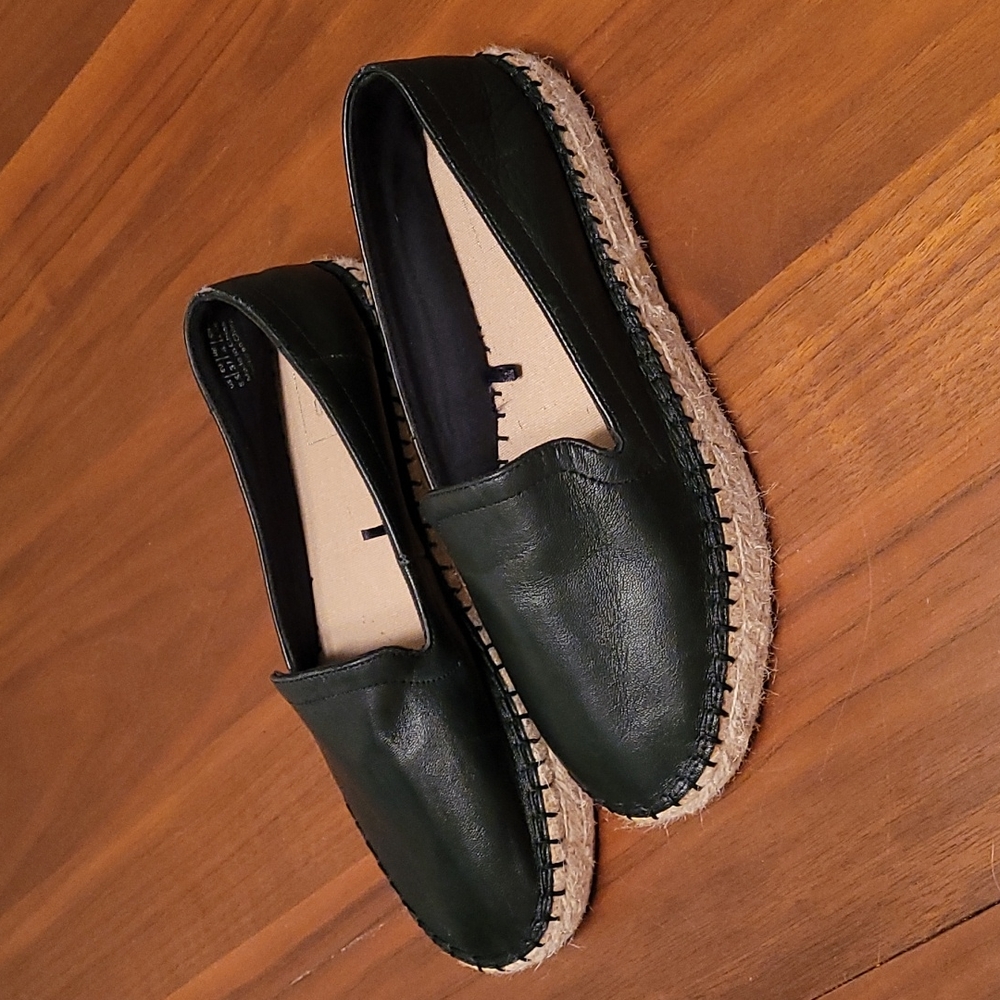 GAP Black Leather Espadrilles 6.5M